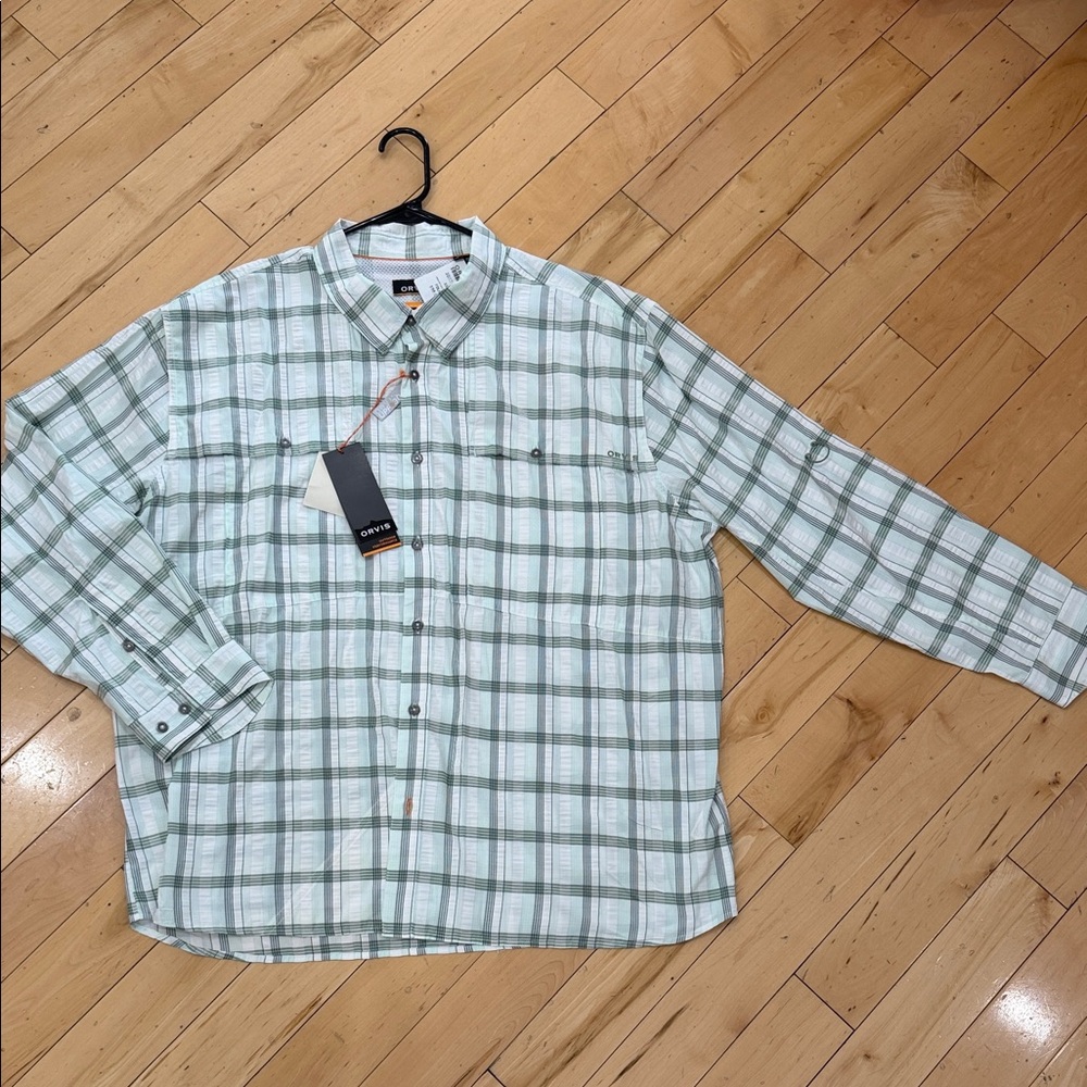 NWT. Men’s Orvis Mint, white & Gray Plaid Outdoor SPF Shirt